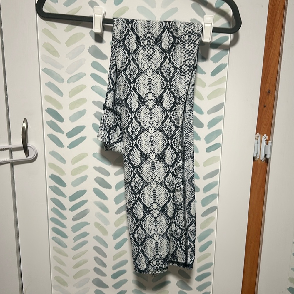 Patterned leggings